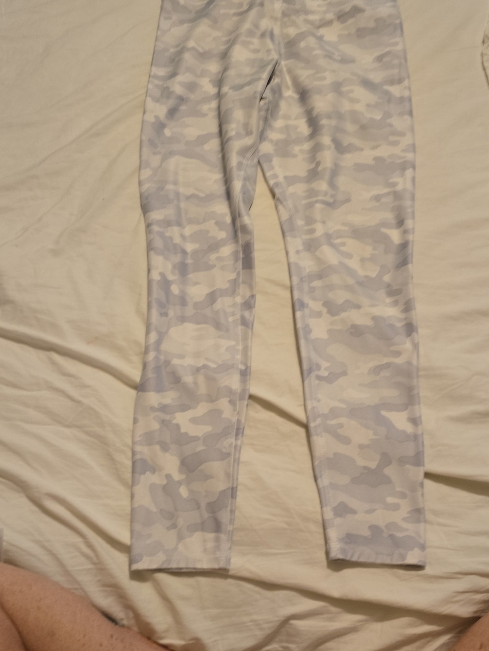 Scorpio Sol Gray Camo Womens Leggings